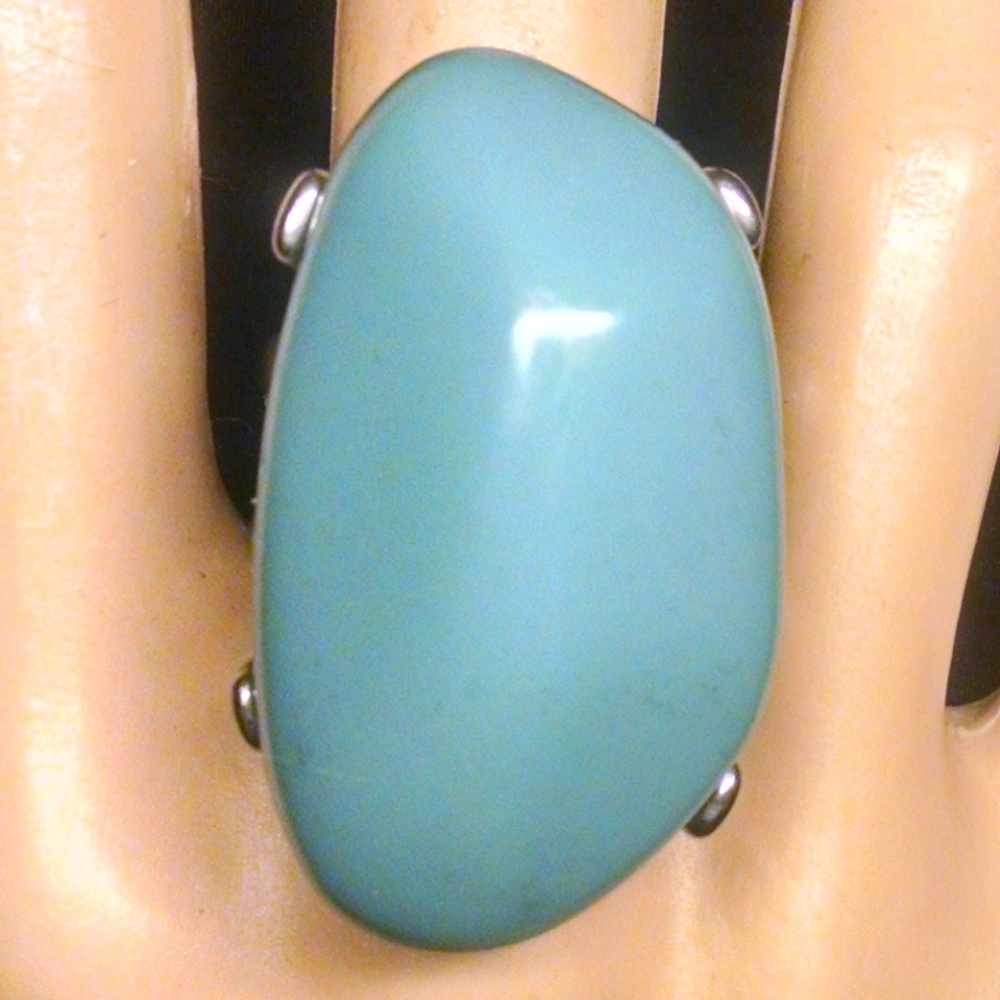 Beautiful Turquoise Color Extra Large Stone Ring - Picture 1 of 5